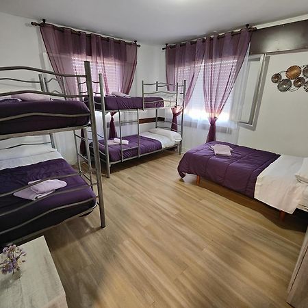 Albergue Vintecatro Caldas De Reis Eksteriør billede