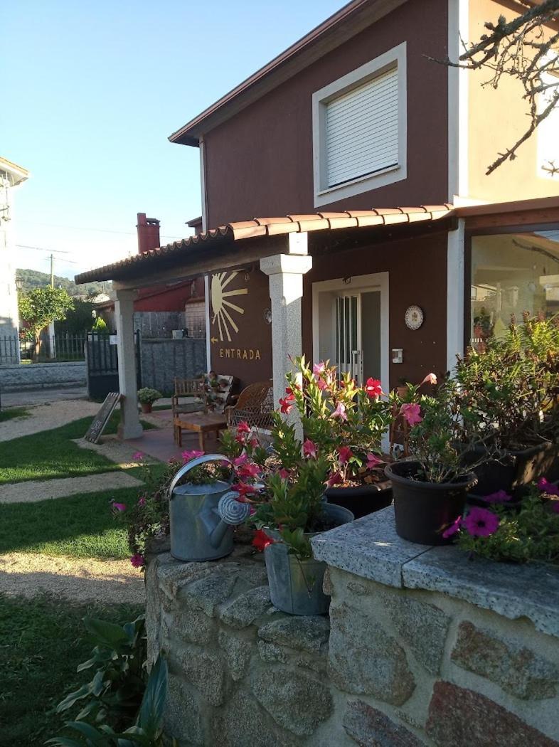 Albergue Vintecatro Caldas De Reis Eksteriør billede