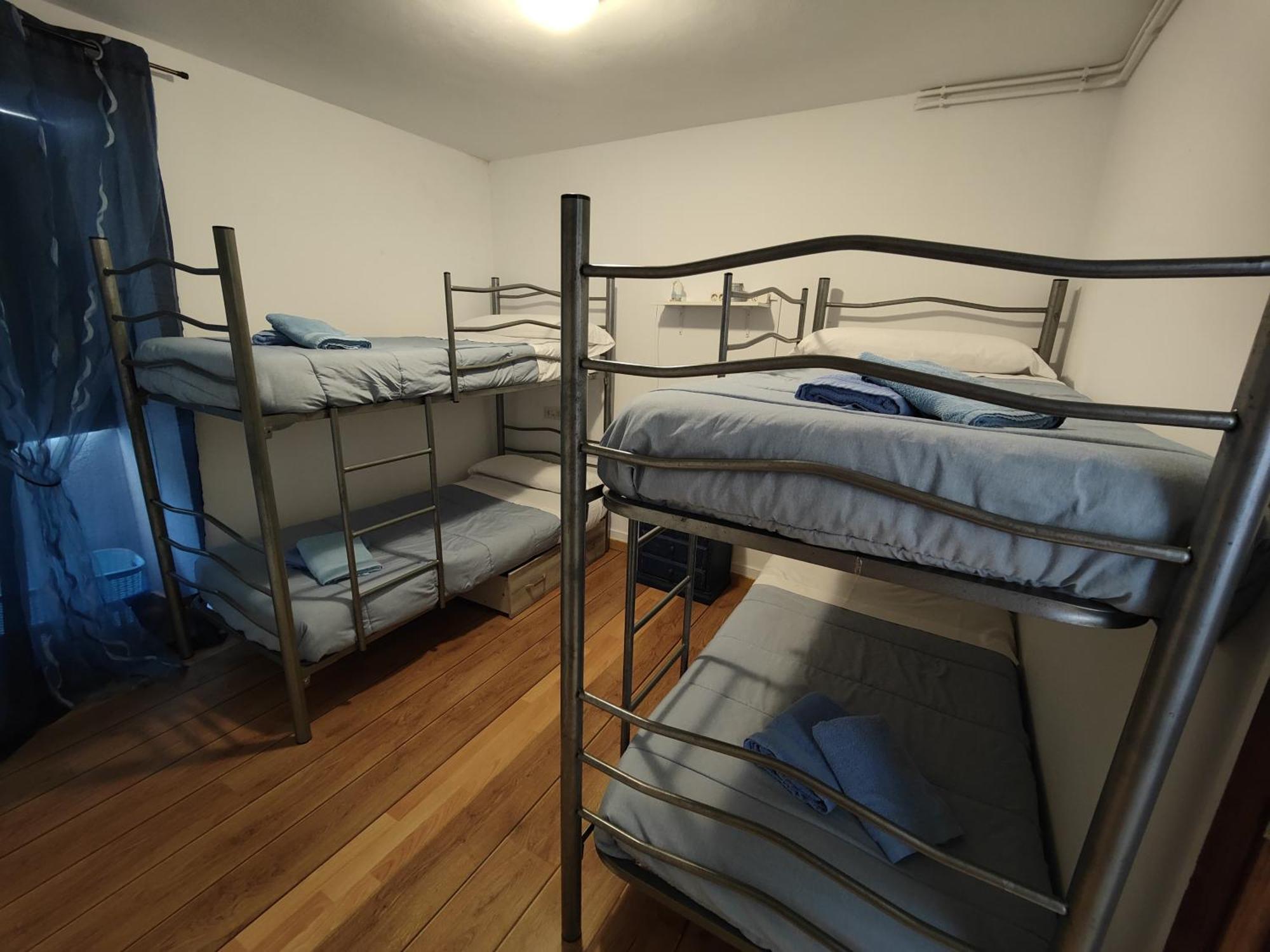 Albergue Vintecatro Caldas De Reis Eksteriør billede